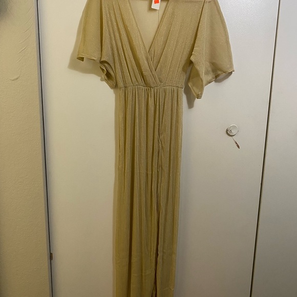 Bear Dance Dresses & Skirts - NEW Bear Dance Glittery Gold maxi mesh dress with V-neckline size Small